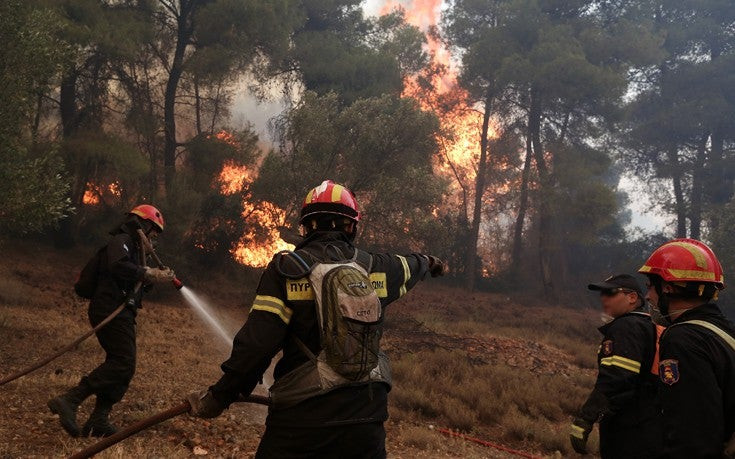Νέα πυρκαγιά κοντά στη Μονή Αγίου Νικολάου Σπάτων στην Αχαΐα